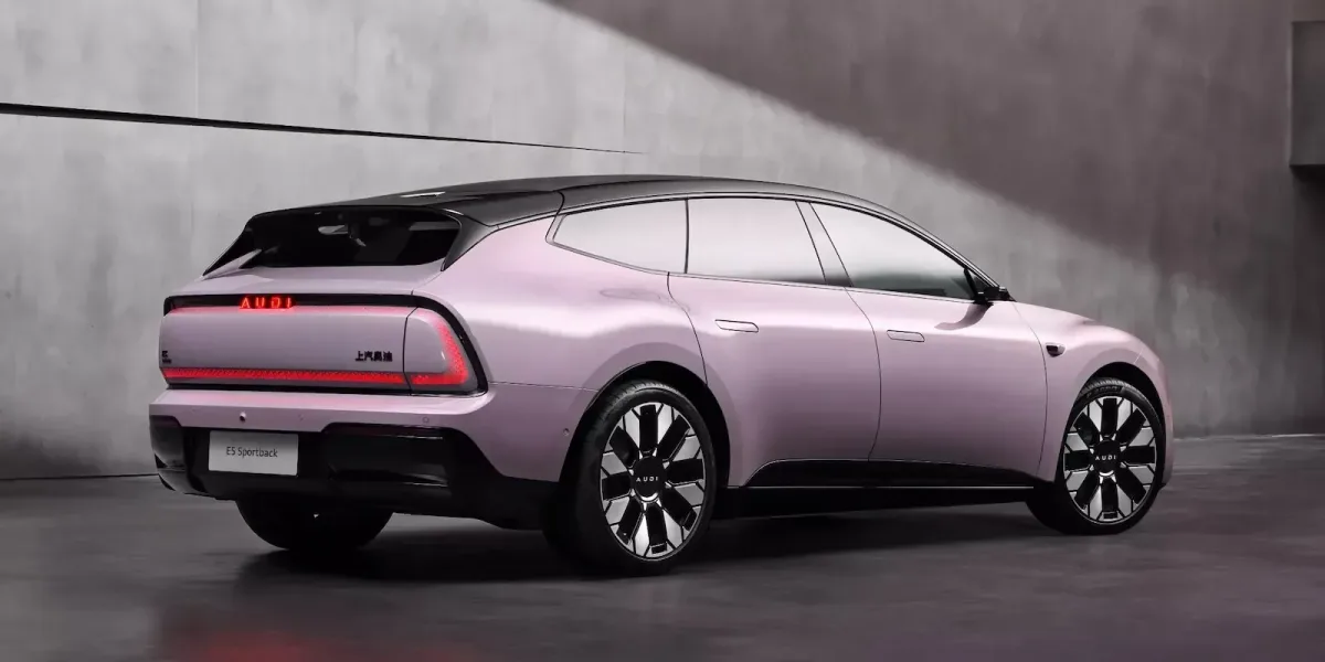 Audi E5 Sportback, un sedan electric cu design inovator și elegant.