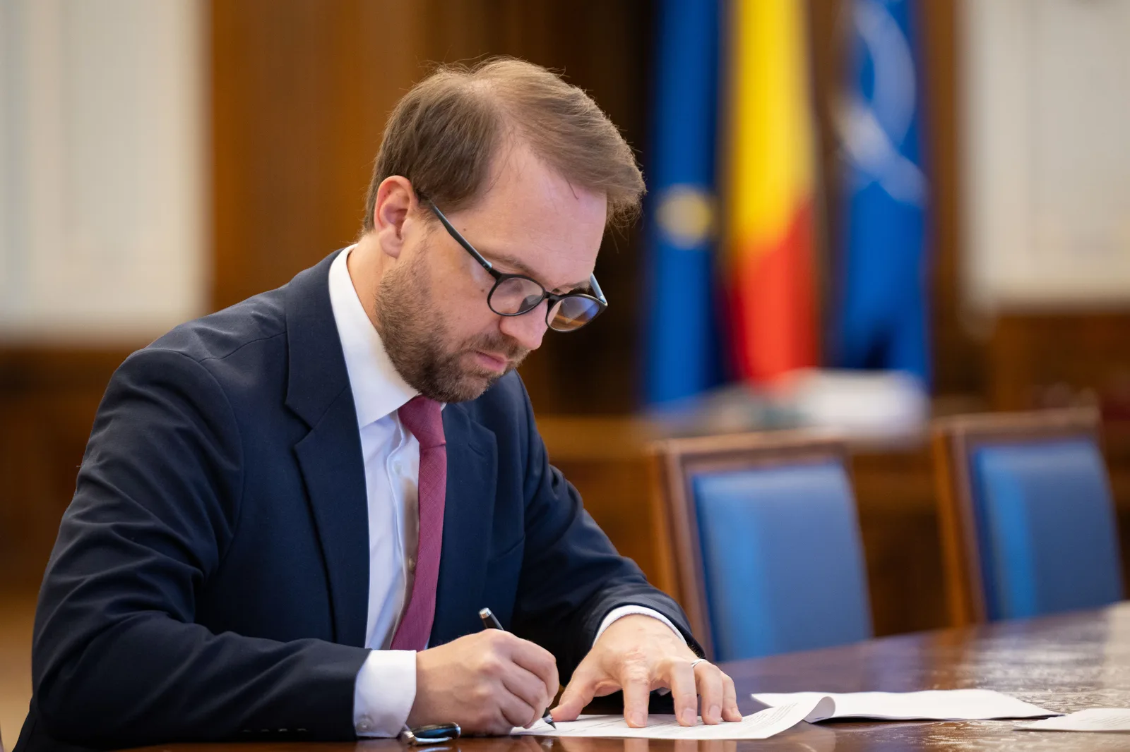 Dominic Fritz discută despre problemele ministerelor lăsate de PSD.