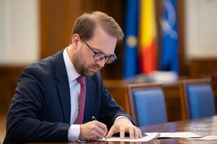 Dominic Fritz discută despre problemele ministerelor lăsate de PSD.