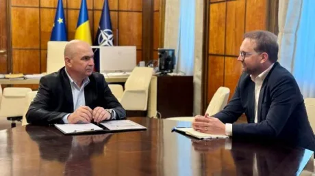 Întâlnire între liderii PNL și USR pentru coordonarea acțiunilor politice.