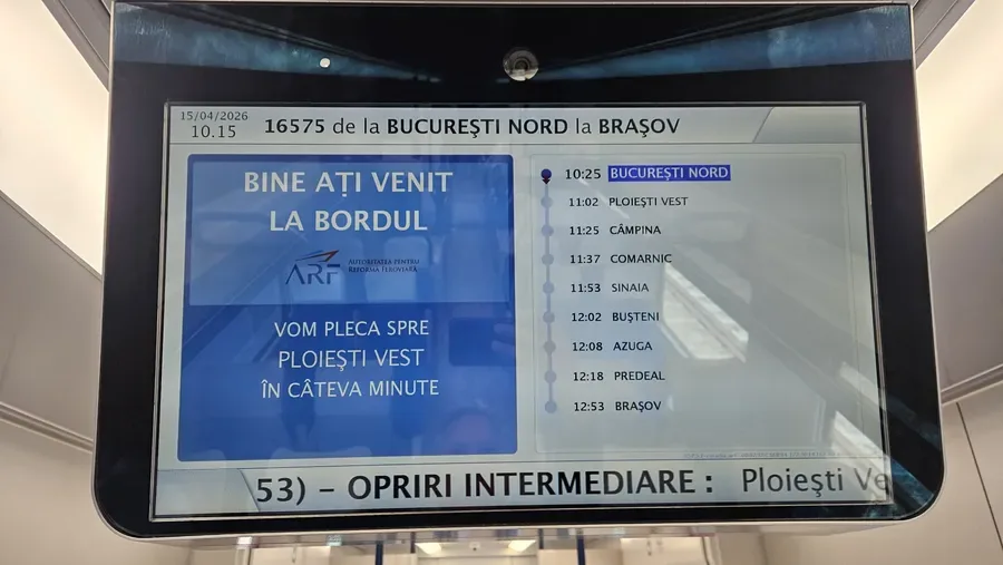 Anunț de călătorie pe un tren din România, cu destinații și ore.