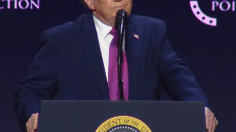 Donald Trump vorbește despre sprijinul statelor din Golf în contextul strâmtorii Hormuz.