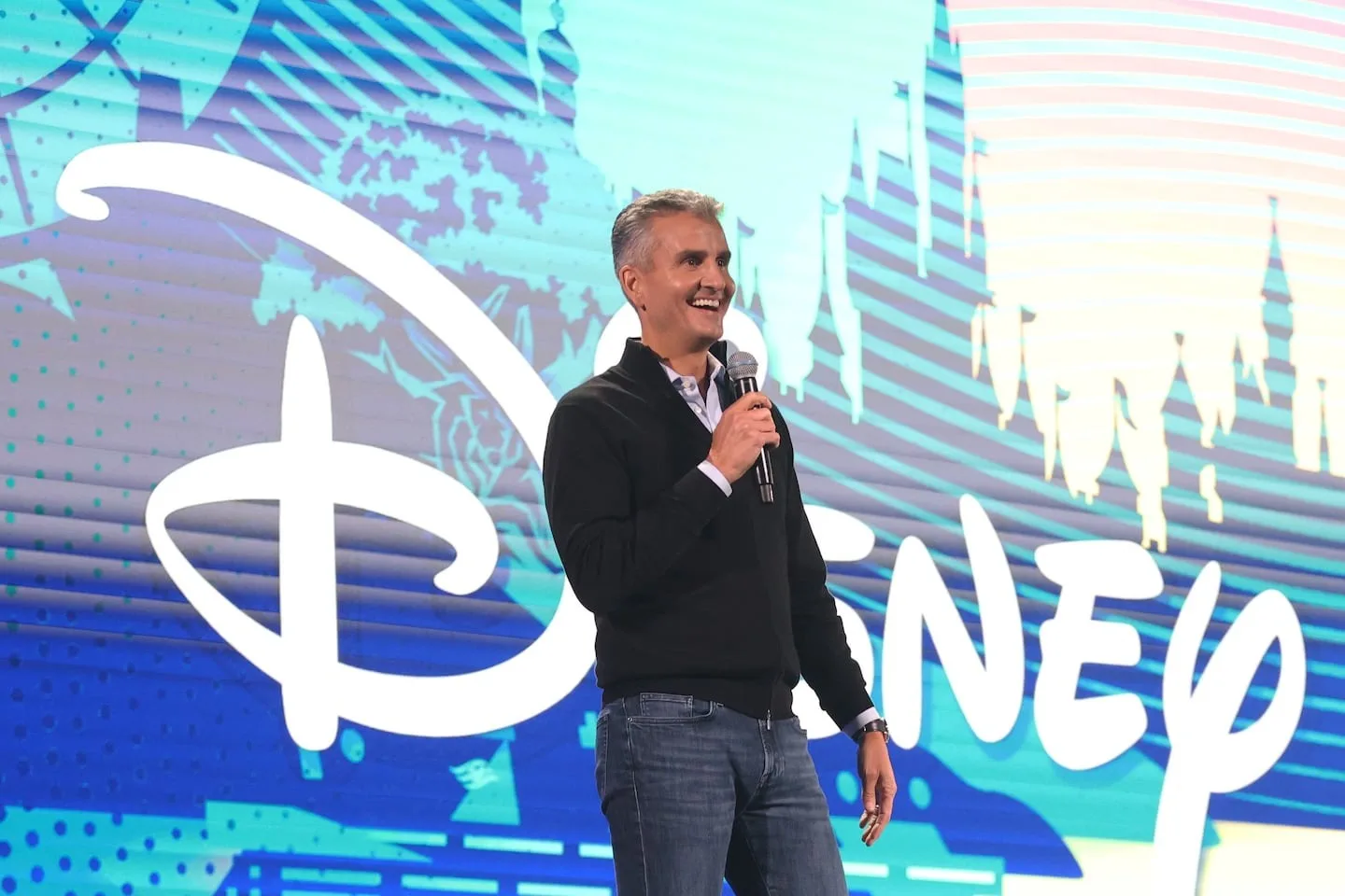 Josh D’Amaro anunțând noua sa funcție la Disney.