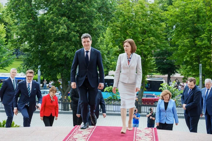 Nicușor Dan și Maia Sandu discută despre unirea României cu Republica Moldova.