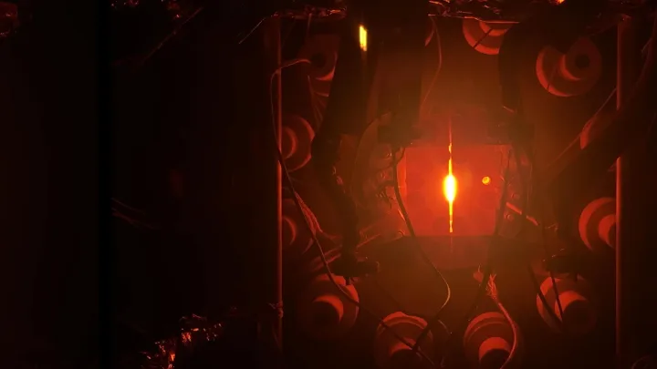 NASA a testat la JPL un propulsor electric experimental pe litiu - a atins 120 kW, un record de putere pentru SUA, cu țintă de scalare spre misiuni cu echipaj pe Marte