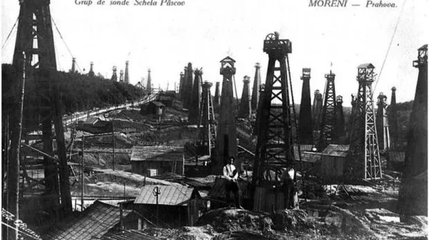CIA dezvăluie impactul SovRom-urilor asupra industriei petroliere din România în anii '50 - România a exportat forțat 2/3 din producția de petrol către URSS, afectând grav economia națională