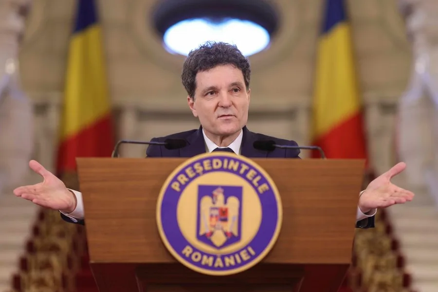 Nicușor Dan discutând despre politica europeană și provocările României.