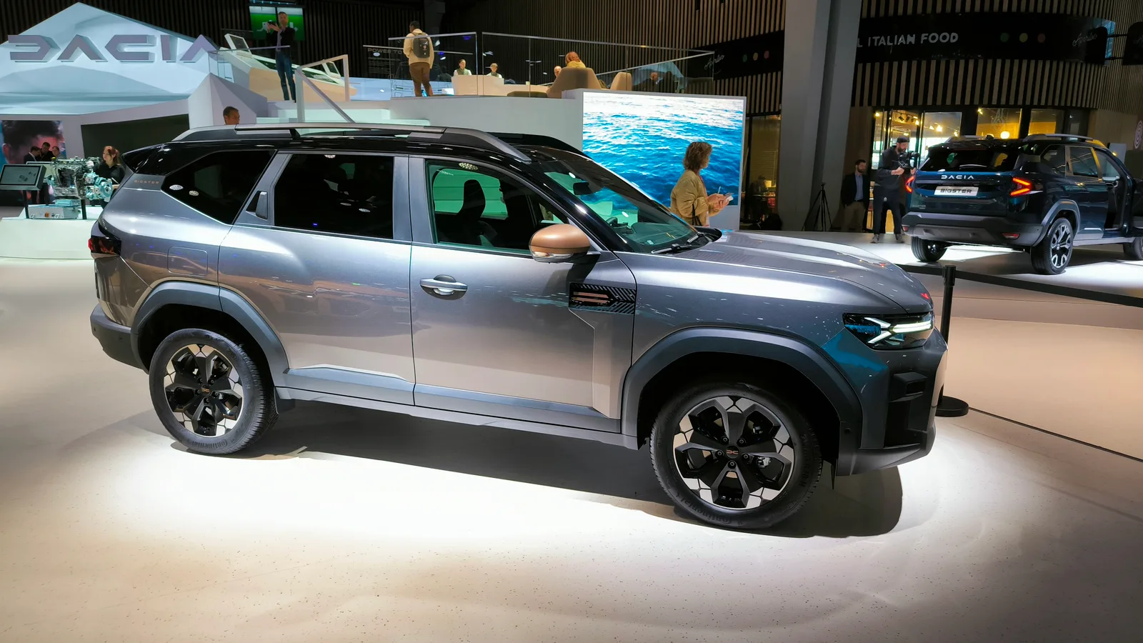 Dacia Bigster, un SUV popular, a crescut vânzările mărcii în Germania.