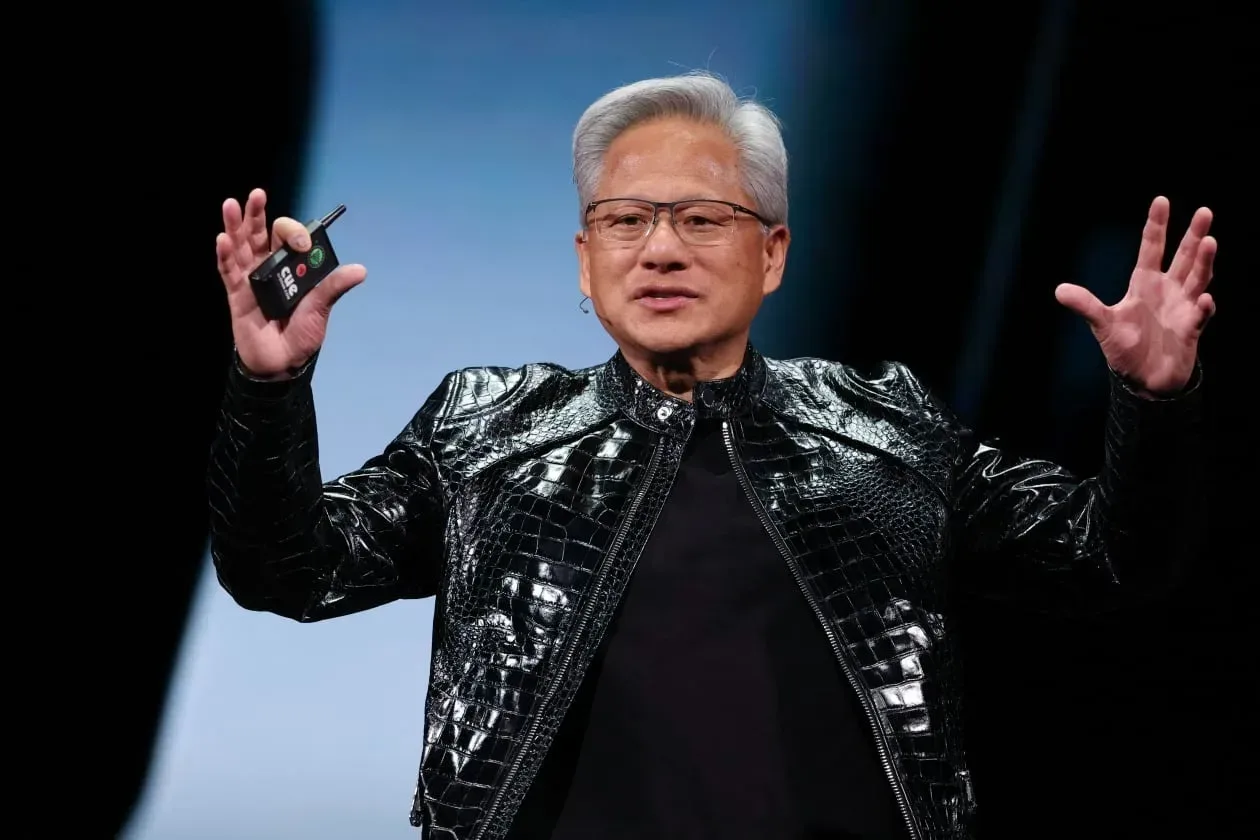 Jensen Huang prezentând inovațiile Nvidia la Computex Taiwan.