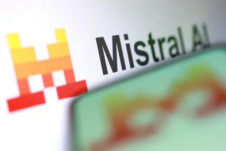 Logo-ul Mistral AI, simbolizând inovația în infrastructura AI europeană.