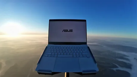 Laptopul ASUS ExpertBook Ultra testat la altitudini extreme, în condiții dure.