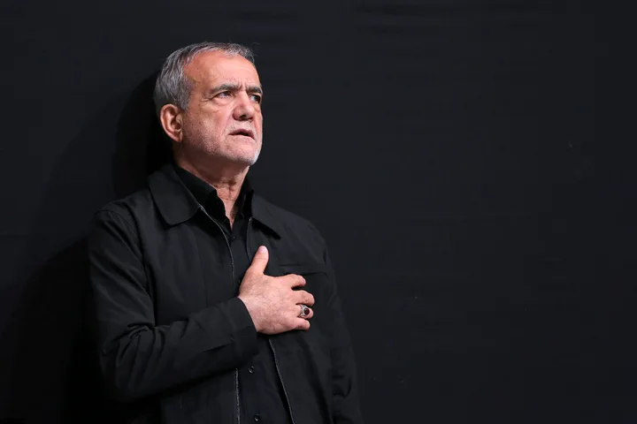 Masoud Pezeshkian exprimându-și determinarea în fața presiunilor externe.