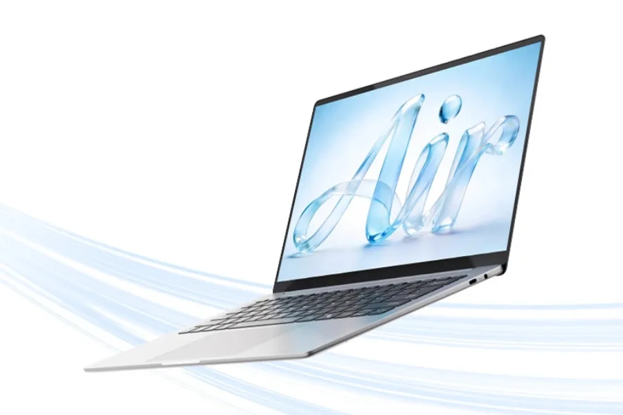 Laptopul Lecoo Air 14, ușor și subțire, disponibil acum în China.