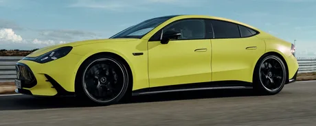 Mercedes-AMG GT 4-Door Coupé electric, design modern și performanțe impresionante.