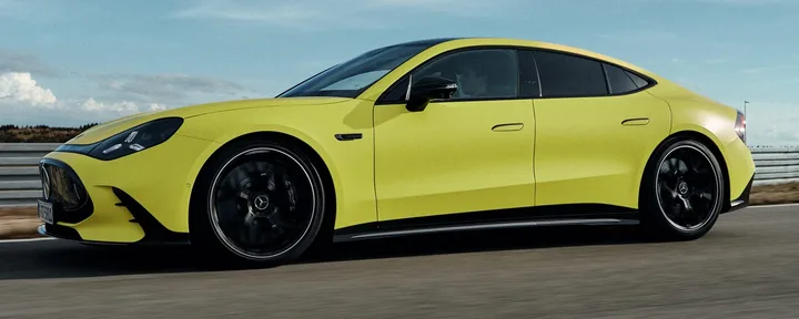 Mercedes-AMG GT 4-Door Coupé electric, design modern și performanțe impresionante.