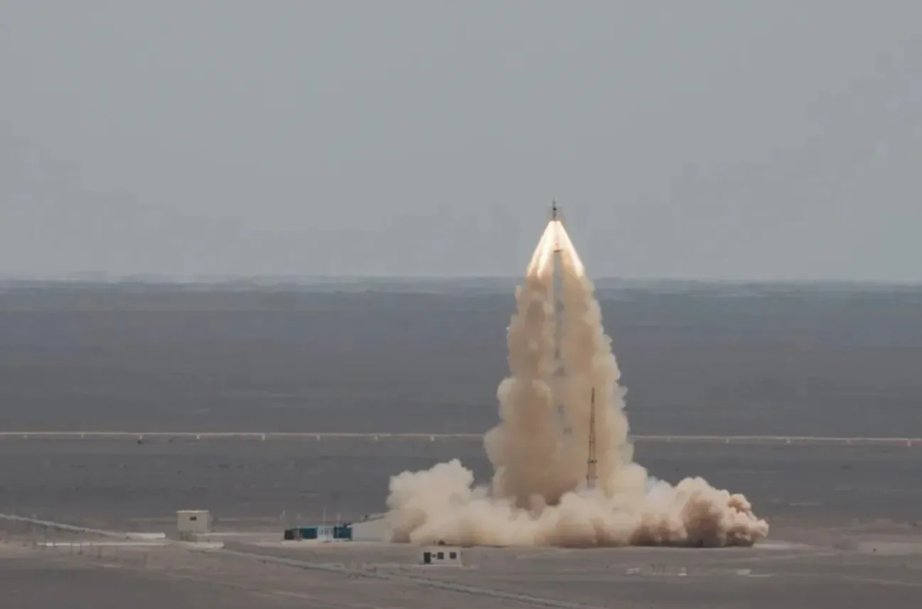 Testul navei Mengzhou pentru misiuni lunare esențiale.