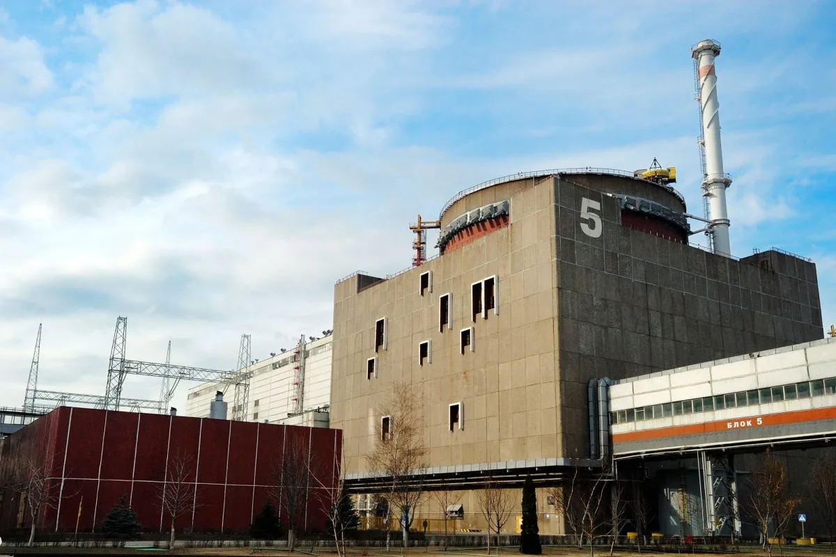 Centrala nucleară Zaporojie, simbol al tensiunilor dintre Rusia și Ucraina.