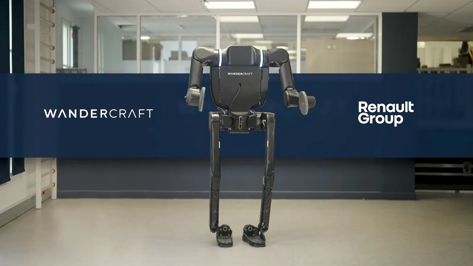 Roboți umanoizi Calvin-40 pregătiți pentru automatizarea uzinelor Renault.