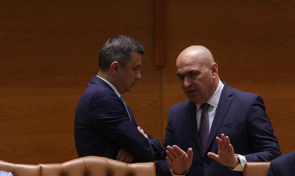 Discuții între liderii politici despre criza guvernamentală și posibile soluții.