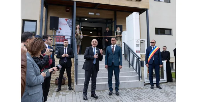 Inaugurarea noului complex balnear din Vizantea-Livezi, cu autorități și invitați.