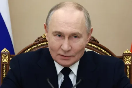 Vladimir Putin discută despre pace în Orientul Mijlociu la o întâlnire oficială.
