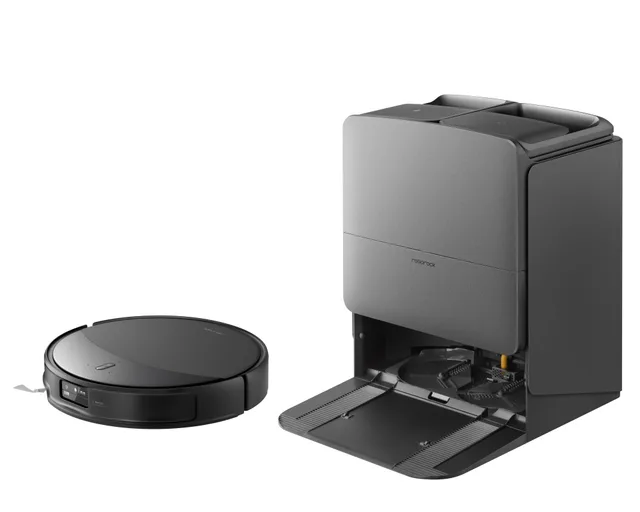 Robot aspirator și stația de întreținere RockDock.