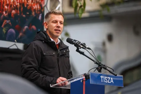 Péter Magyar discutând despre condițiile pentru aderarea Ucrainei la UE.