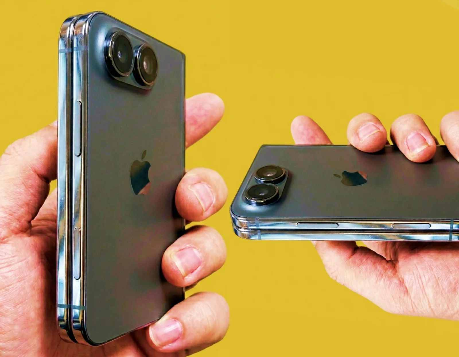 Un iPhone pliabil în mâinile unei persoane, cu un design elegant și modern.