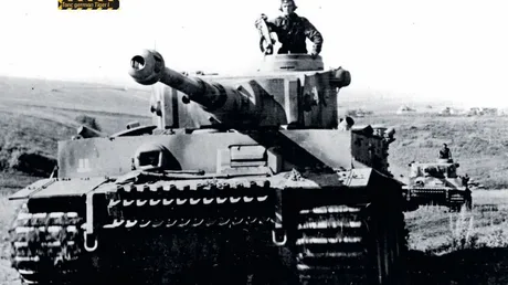 Tanc german având un soldat pe turela sa în timpul războiului.