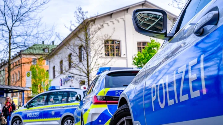 Intervenție a poliției germane în centrul orașului Sinzig.