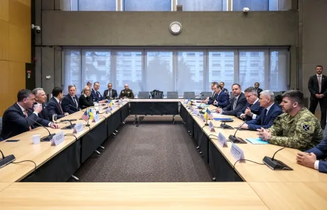 Discuții între lideri despre negocierile de pace în Ucraina.
