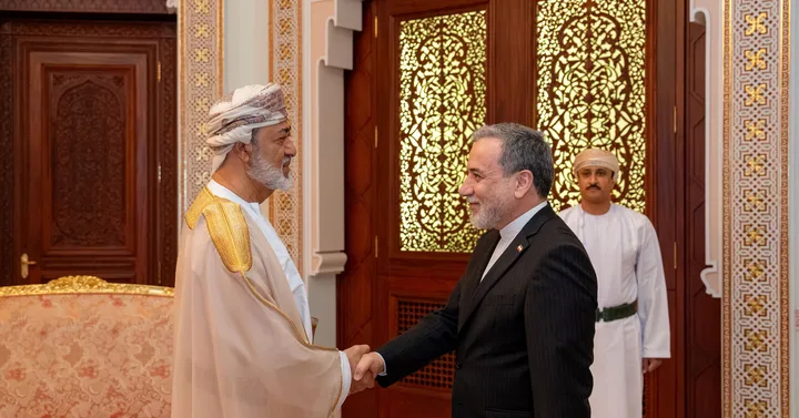 Discuții între oficialii iranieni și omanezi despre securitatea regională.