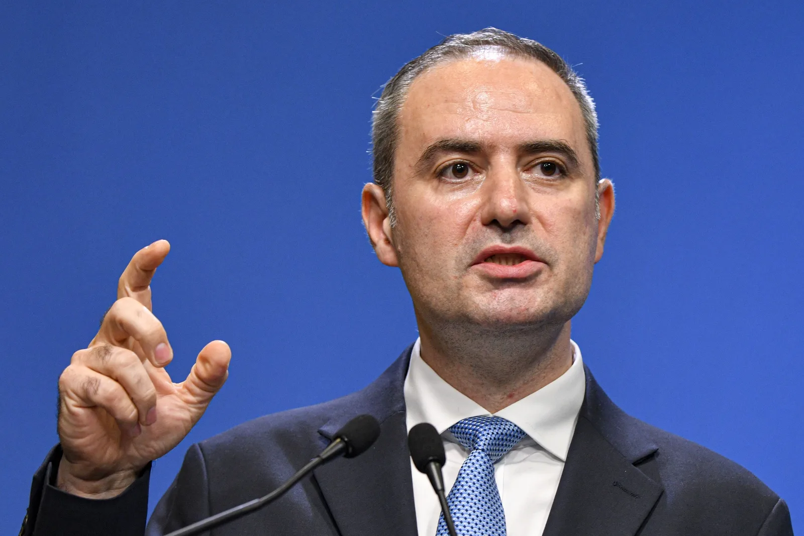 Deficitul bugetar a scăzut datorită creșterii veniturilor statului.