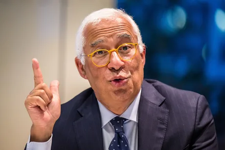 António Costa discutând despre standardele internaționale în fața amenințărilor.