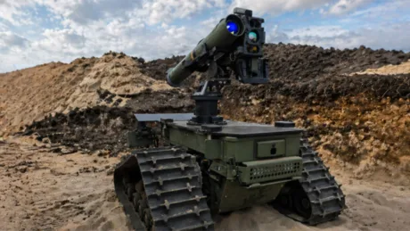 Robotul Ziesel dotat cu rachete SPIKE LR în timpul testelor de performanță pe teren.
