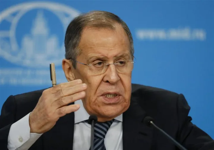 Serghei Lavrov discutând despre influența SUA în Orientul Mijlociu.