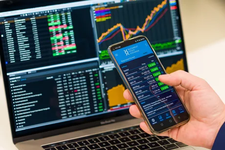 Creșterea numărului de investitori pe Bursa de Valori București în martie 2026
