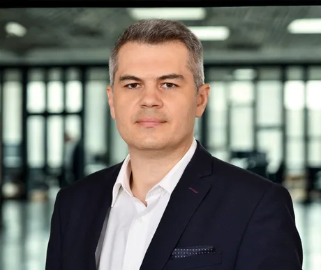 Gabriel Aldea discută despre creșterea profiturilor pe piața bursieră.