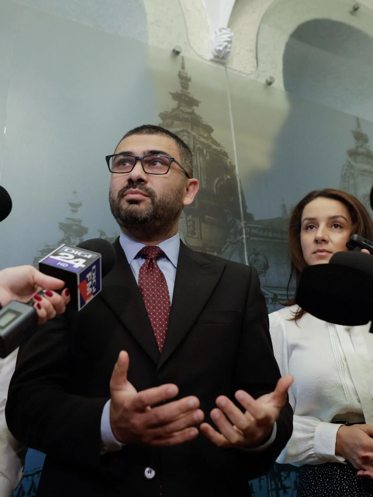 Ministrul Muncii discutând despre demiterea șefului ITM București.