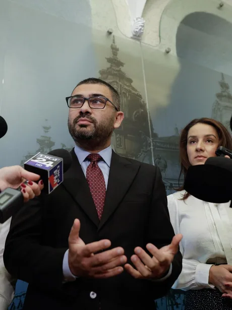 Ministrul Muncii discutând despre demiterea șefului ITM București.