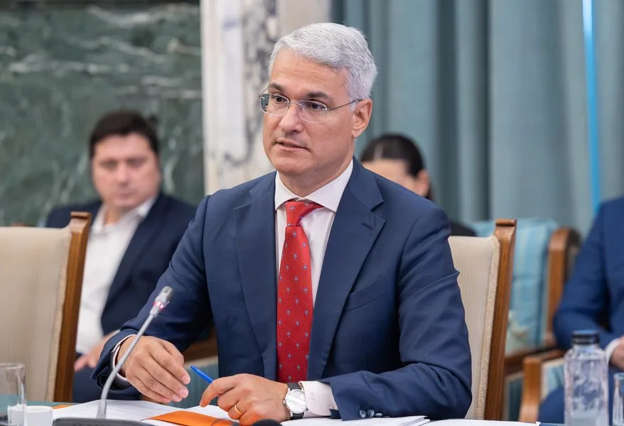 Ministrul Dragoș Pîslaru discută despre reforma salarizării în sectorul public.