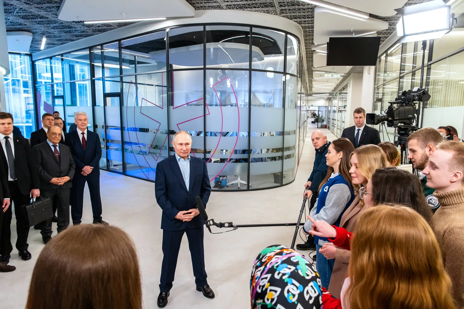 Vladimir Putin discută despre atragerea studenților străini în Rusia.