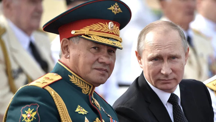 Întâlnire tensionată între liderii militari și Putin la Kremlin.