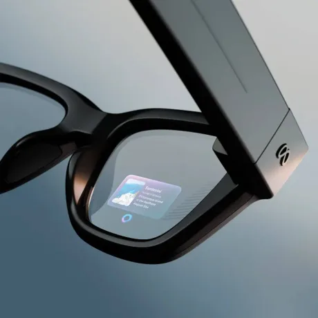 Ochelari conectați cu funcții de inteligență artificială și design modern.