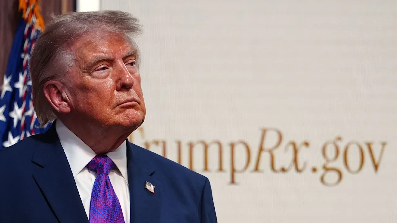 Donald Trump discută despre amânarea atacului asupra Iranului.