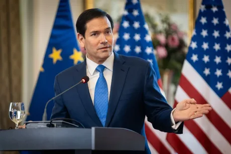 Marco Rubio discută despre taxarea tranzitului prin Strâmtoarea Ormuz și impactul asupra acordului SUA-Iran.