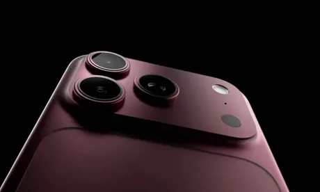 Detaliu al camerei iPhone 18 Pro cu un design elegant și modern.