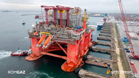 Platformă de producție în construcție în Marea Neagră pentru proiectul Neptun Deep.