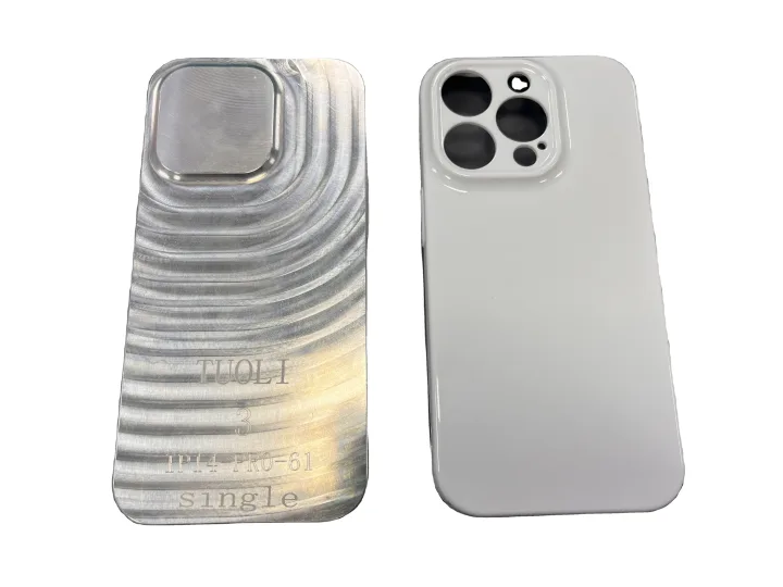 Carcase din aluminiu pentru iPhone și Apple Watch, inovatoare și eficiente.