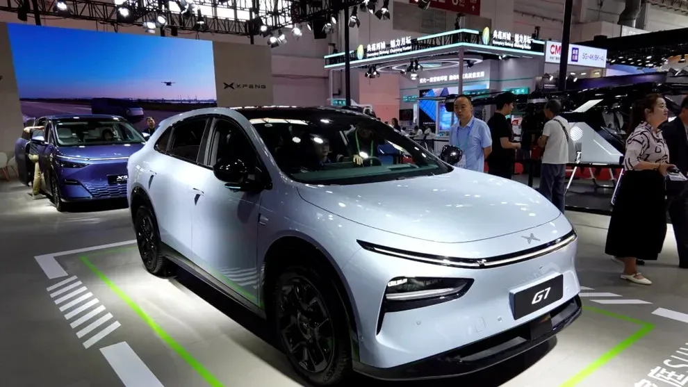 SUV-ul Xpeng G7, cu autonomie record de 1.704 km, impresionant și inovator.